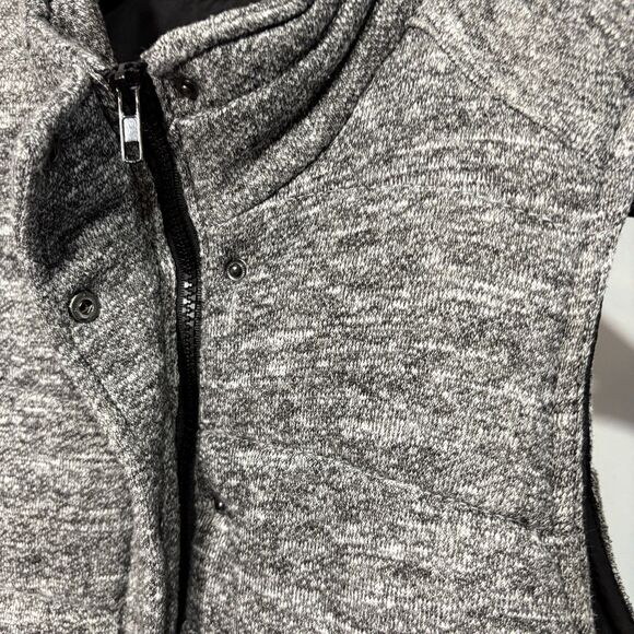 Skies Are Blue Vest Womens S Gray Quilted Snap Front Cozy Boho Layered Look - Picture 3 of 10